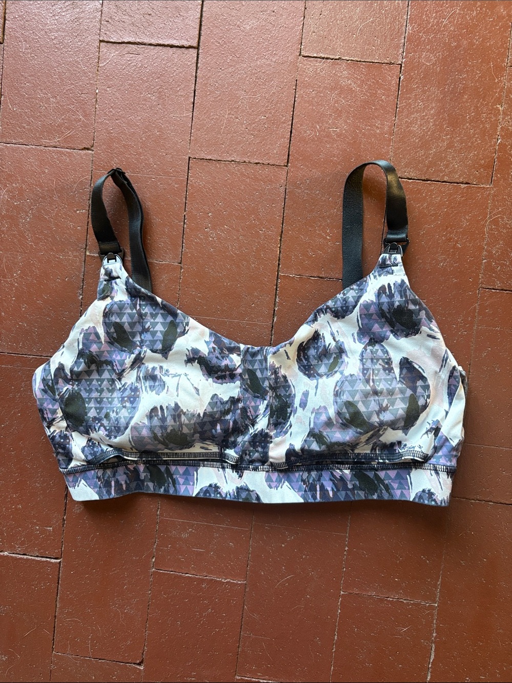Ollie Grey Pumping and Nursing Bra - L